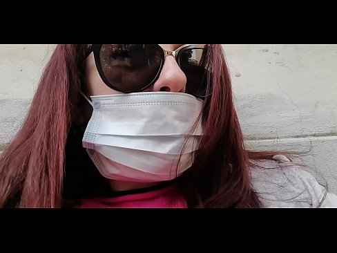 ❤️ Nicoletta o iphetetsa ho moahelani oa hae le pees ka karacheng ea hae (Special Covid19 Italy Quarantine) Video ea bootsoa